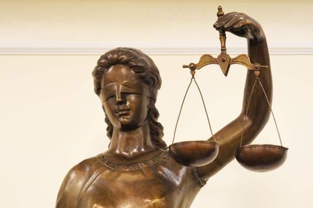 Девушку из Петербурга будут судить за принуждение мужчины к оральному сексу