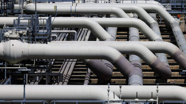 Работу газового комплекса "Хабшан" в Абу-Даби остановили из-за пожара