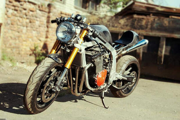 Vanmoto GSX-R1100 “CAFERACER”