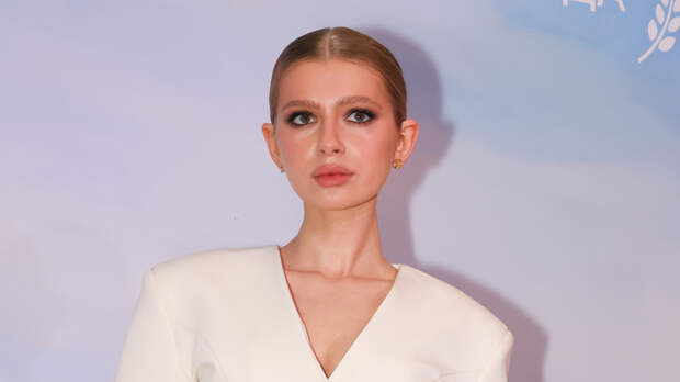 «Давайте-ка вы угомонитесь»: Уколова о работе с Кологривым