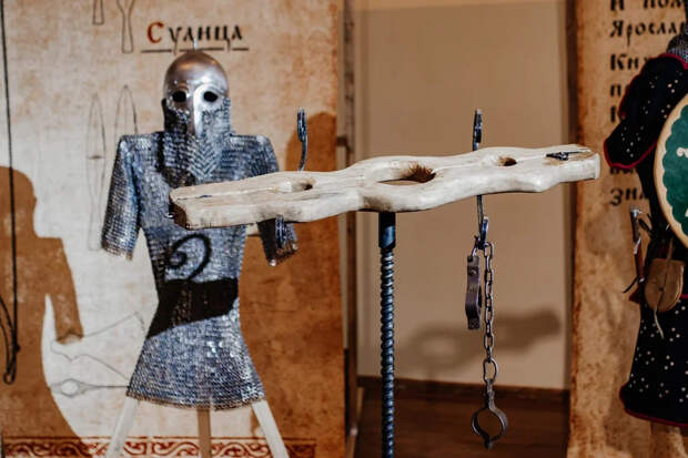 Уникальные экспонаты с костюмами ручной работы: В Твери в День, посвящённый Михаилу Тверскому, открылась выставка.