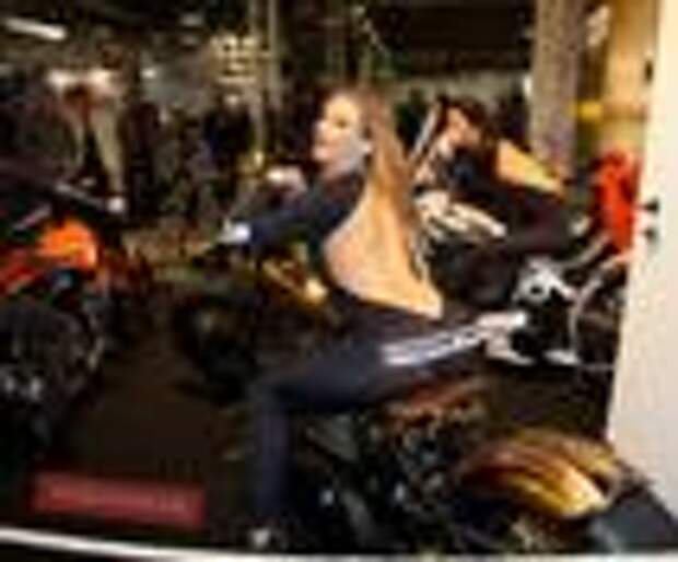 Самые красивые и сексуальные модели миланского мотошоу EICMA-2012