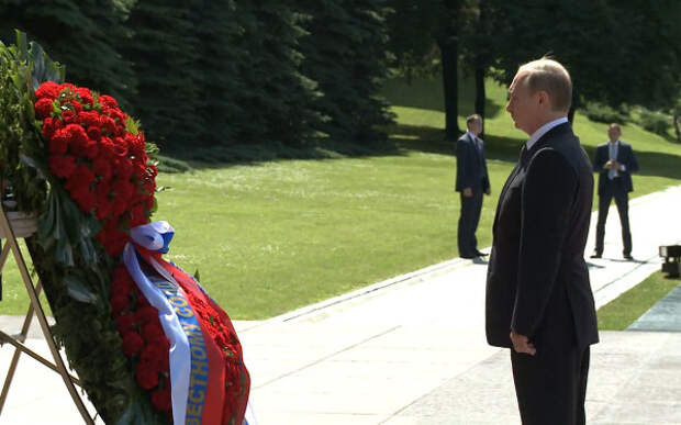 Владимир Путин поздравит россиян с 9 мая в прямом эфире