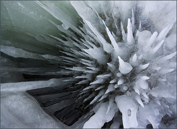 Ледяные колючки Байкала