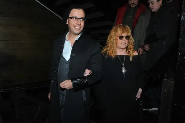 Хаматова, Пугачева, Виторган: кто спешно покинул Россию на фоне спецоперации на Украине