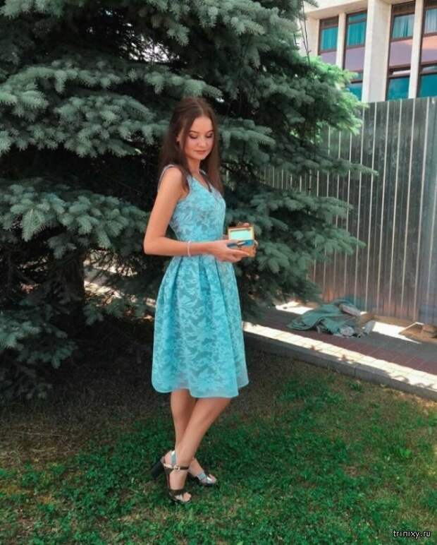 Очаровательные выпускницы школ и вузов (43 фото)