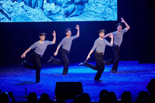 Премьера спектакля-концерта "На разных языках звучит Победа" состоялась в ЦДКЖ при поддержке Министерства культуры