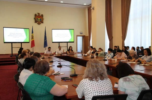 Власти обсудили обеспечение равного доступа к образованию всем детям