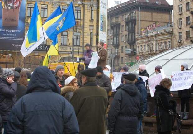 Киевляне за чистый город и против фашистов