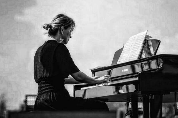 В Челябинске прошла премьера нового фортепианного концерта Настасьи Хрущевой