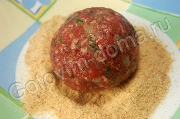 Мясные колобки с яйцом