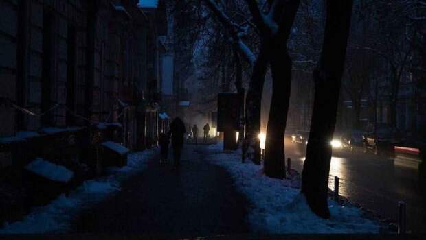 «Даже НАТО не справилось бы»: энергокомитет Рады признал, что киевлянам еще долго страдать без света  