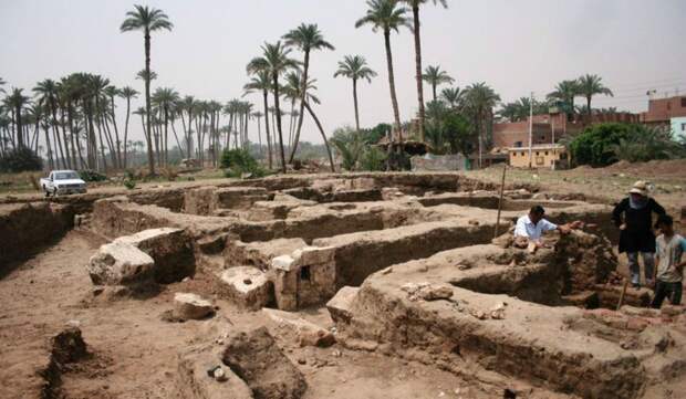 Египетские археологи обнаружили древнее здание с римскими банями и ритуальной комнатой ynews, археологи, древний египет, египет, находки, новости, раскопки, ученые