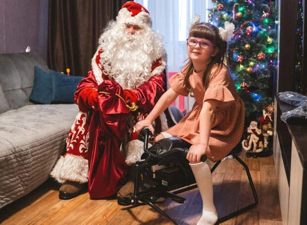 Улыбка больше любых слов: Александр Цыбульский исполнил мечту маленькой Ульяны