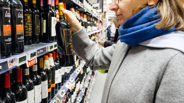 Yle: в Финляндии могут разрешить продажу алкоголя крепостью до 8% в магазинах
