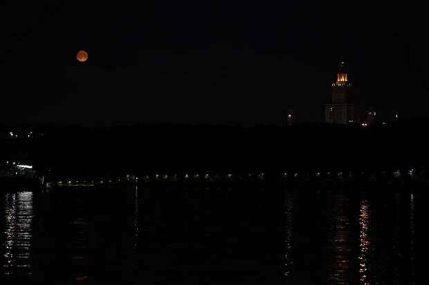 Почти Средневековье: 1 миллион жителей Киева остаются без электричества