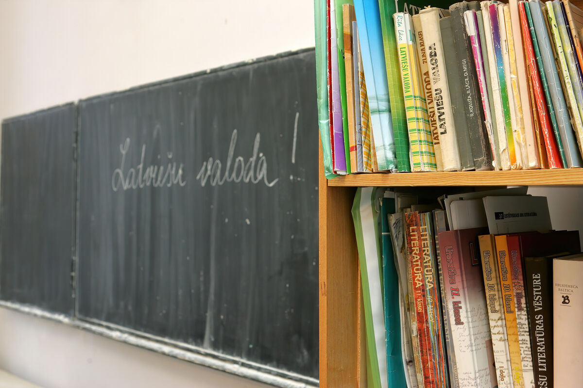 В Латвии учительница пострадала от нападения своего ученика с вилкой