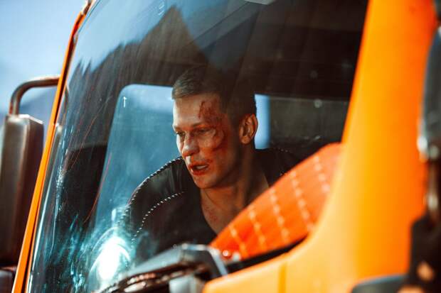 Мажор в Дубае (2025)