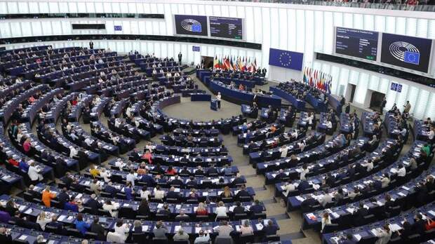 Поначалу успешно выступившие на выборах в Европарламент правые силы в итоге не смогли добиться влияния в главном законодательном органе ЕС и фактически не будут формировать его политику.