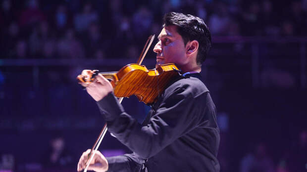 Композитор Акобян одобрил выбор его музыки для выступления Гуменника