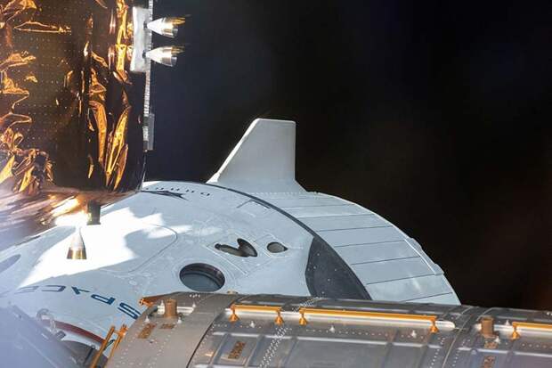 С МКС на Землю вернется экипаж на космическом корабле Crew Dragon