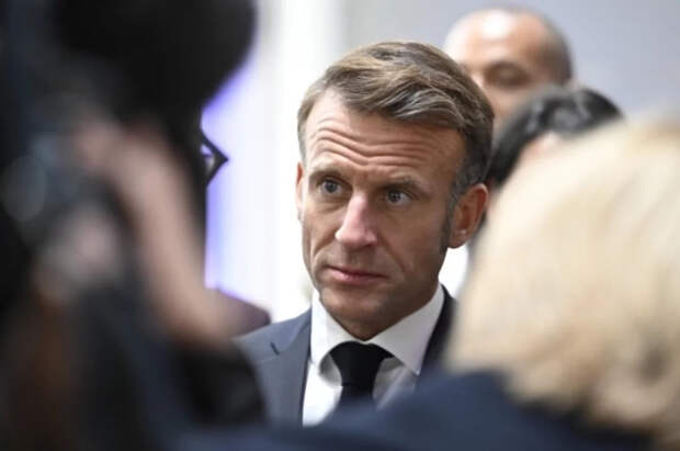 Во Франции высмеяли Макрона на фоне парижской встречи «коалиции желающих»