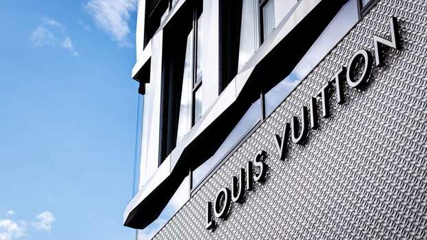 Louis Vuitton подал три заявки в Роспатент