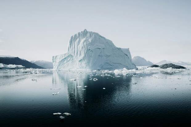 Гигантский кусок льда отделился от шельфа ледника Брант в Антарктиде