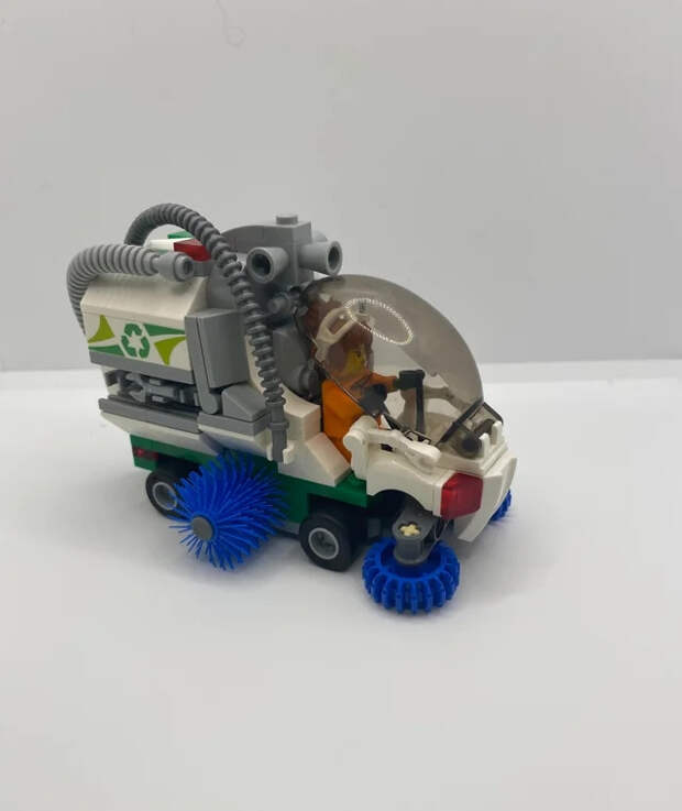 Самые разнообразные поделки от любителей LEGO