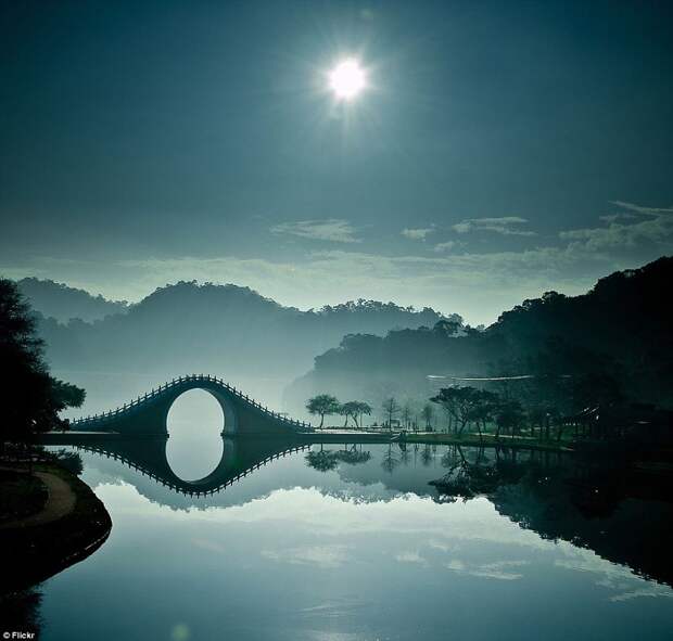 Старинные загадочные мосты со всего мира - 40 фото - 7