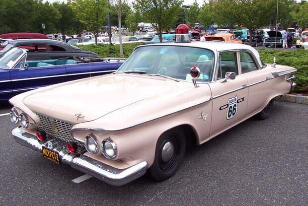 1961 Plymouth Fury Police  ну не красота? 