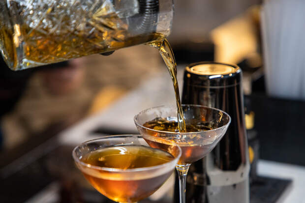 Эксперт рассказал, что делать при алкогольном отравлении