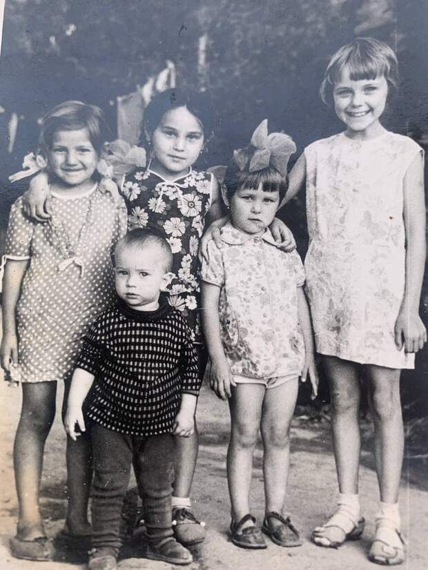 Фото сделано в Узбекской ССР, в г. Карши. 1986 год.jpg Фото сделано в Узбекской ССР, в г. Карши. 1986 год.jpg