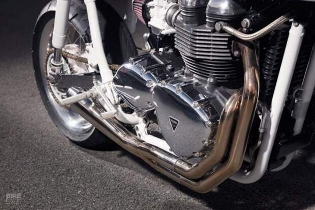 Кастом-байк Triumph Scrambler с коляской от Purpose Built Moto
