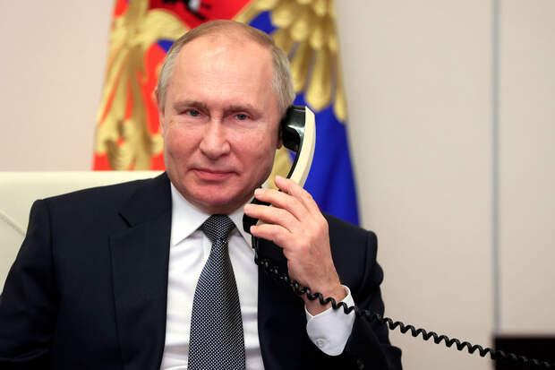 Путин провел телефонный разговор с и.о президента Ирана Мохбером