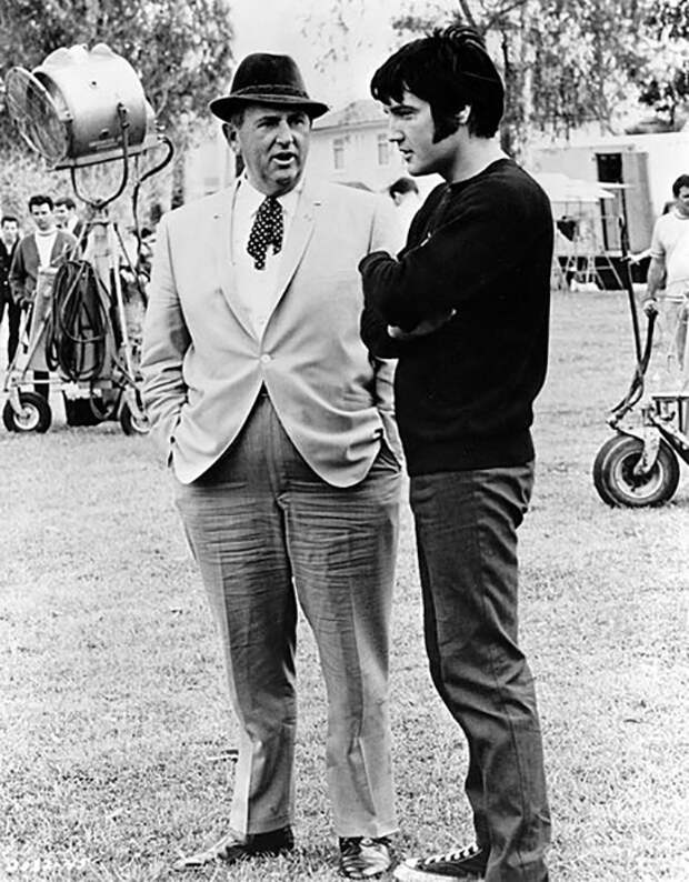 Элвис со своим менеджером полковником Паркером, 1969 год.