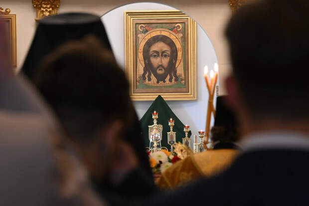 В речку или в печку: священник Белохвостиков раскрыл, что делать со старыми иконами