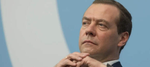 Медведев предрек скорое завершение «заукраинского безумства»