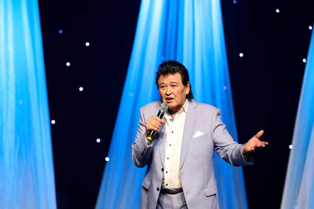 Башкорт театрында Фидан Гафаров бюстын куйганнар: «Үзе исән чакта ясалды»