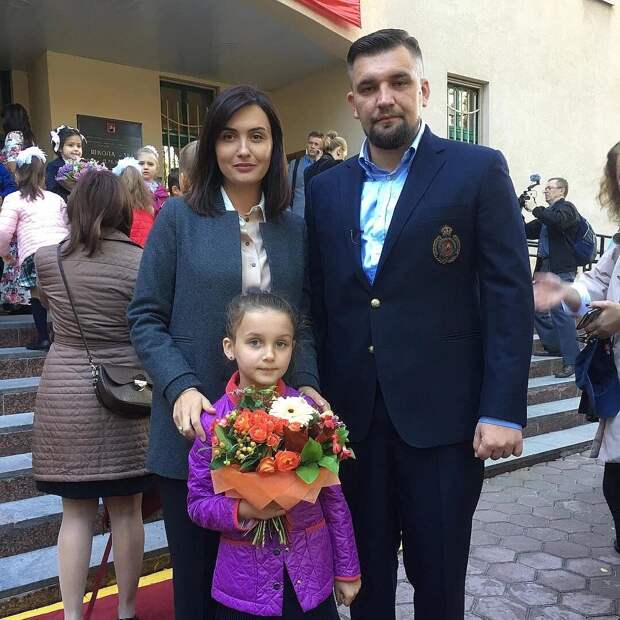 Алла Пугачева, Павел Прилучный и Евгений Плющенко отправили детей в школу