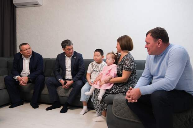 Председатель Думы Астраханской области побывал в гостях у семьи участника СВО