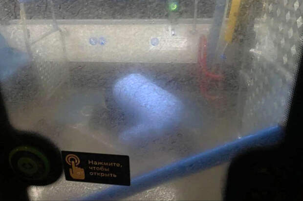 В Москве водитель совершил намаз в автобусе, высадив пассажиров на мороз