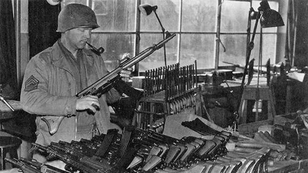 Первые трофейные MaschinenKarabiner 42: кто и когда захватил новое оружие?