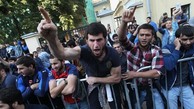 Таджиков массово отчисляют из российских учебных заведений – раскрыта наглая афера