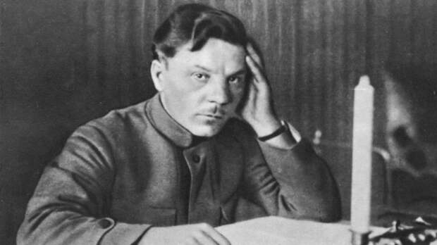 «Преданный советской власти»: как Климент Ворошилов прошёл путь от батрака до Маршала СССР