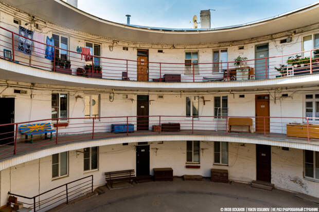 Круглый дом эпохи СССР, как модель равенства. Показываю, как живут там люди в наши дни