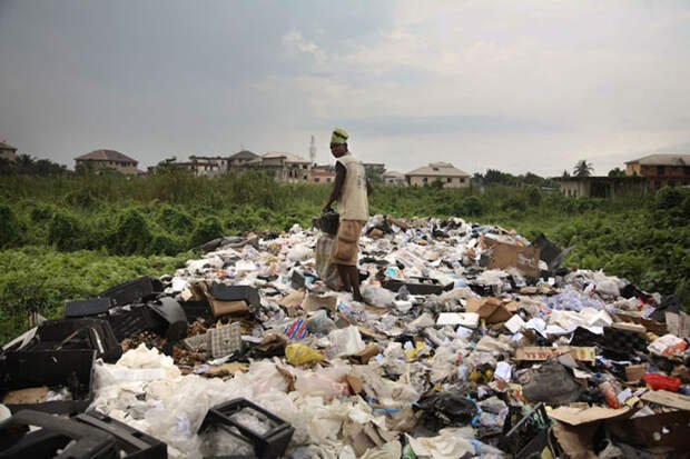 Мусор в Нигерии. Фото: Corbis.