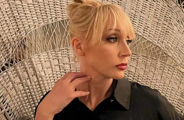 Ксения Собчак высказалась о проблемах Кристины Орбакайте. Журналистка сочувствует певице. Вокалистка Кристина Орбакайте столкнулась с массовыми отменами своих концертов.