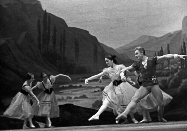 «Тонкая, нежная и незабываемая»: легендарная балерина Эмма Минченок скончалась на 94-м году жизни