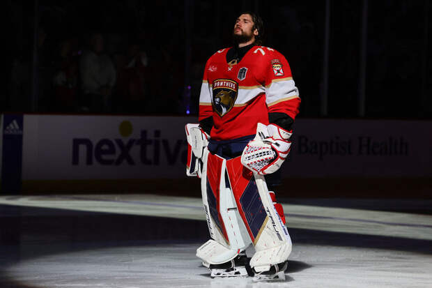 Вратарь "Флориды" Бобровский впервые в карьере пропустил девять шайб в матче НХЛ